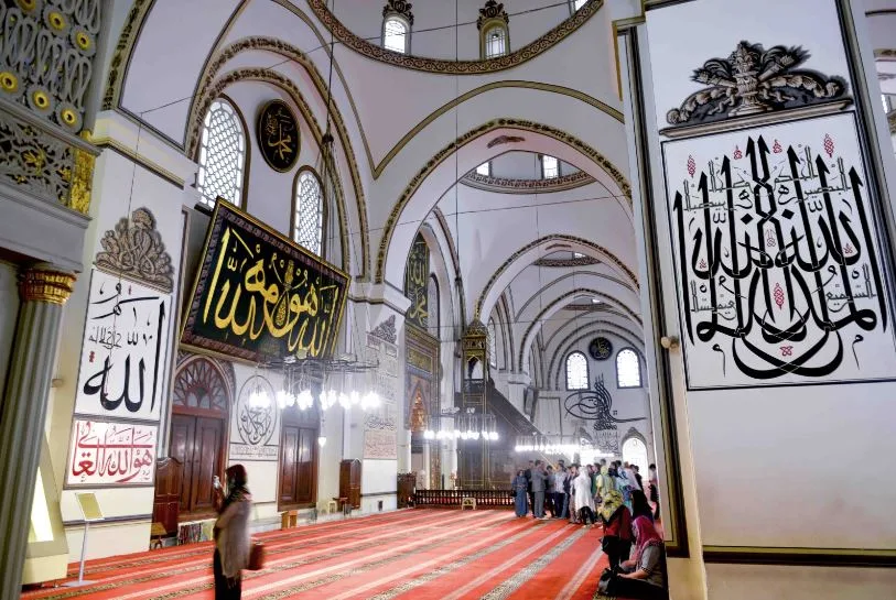 Bursa Grand Mosque: A Journey Through History and Architecture 6 Bursa Grand Mosque: A Journey Through History and Architecture - Bursa Grand Mosque is not just a religious site; it's a beacon of history, culture, and artistry. Whether you're a history enthusiast, an architecture lover, or simply looking for a peaceful place to reflect, the Grand Mosque offers an enriching experience that captures the essence of Bursa's rich heritage. A visit to this magnificent site promises to be a memorable highlight of your journey through Turkey.