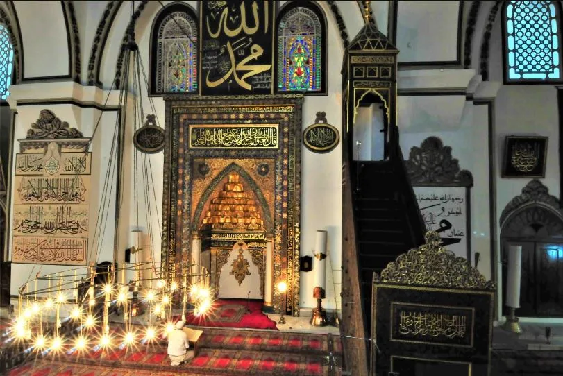 Bursa Grand Mosque: A Journey Through History and Architecture 4 Bursa Grand Mosque: A Journey Through History and Architecture - Bursa Grand Mosque is not just a religious site; it's a beacon of history, culture, and artistry. Whether you're a history enthusiast, an architecture lover, or simply looking for a peaceful place to reflect, the Grand Mosque offers an enriching experience that captures the essence of Bursa's rich heritage. A visit to this magnificent site promises to be a memorable highlight of your journey through Turkey.