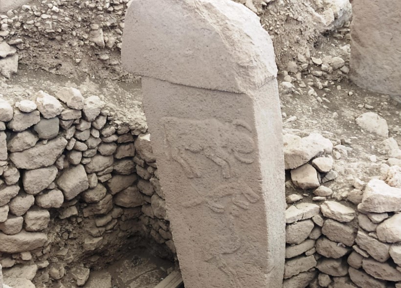 Göbekli Tepe ; Beginning of the History 9 Göbekli Tepe ; Beginning of the History - Göbekli Tepe is a large archaeological site considered to be the oldest temple complex in human history. Dating back 12,000 years, this temple was built by a hunter-gatherer society and bears traces of religious beliefs, rituals and social structure. The discovery of Göbekli Tepe has provided us with a wealth of new information about prehistoric times.