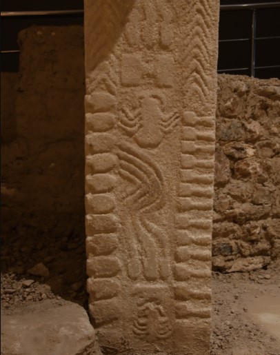 Göbekli Tepe ; Beginning of the History - Göbekli Tepe is a large archaeological site considered to be the oldest temple complex in human history. Dating back 12,000 years, this temple was built by a hunter-gatherer society and bears traces of religious beliefs, rituals and social structure. The discovery of Göbekli Tepe has provided us with a wealth of new information about prehistoric times.